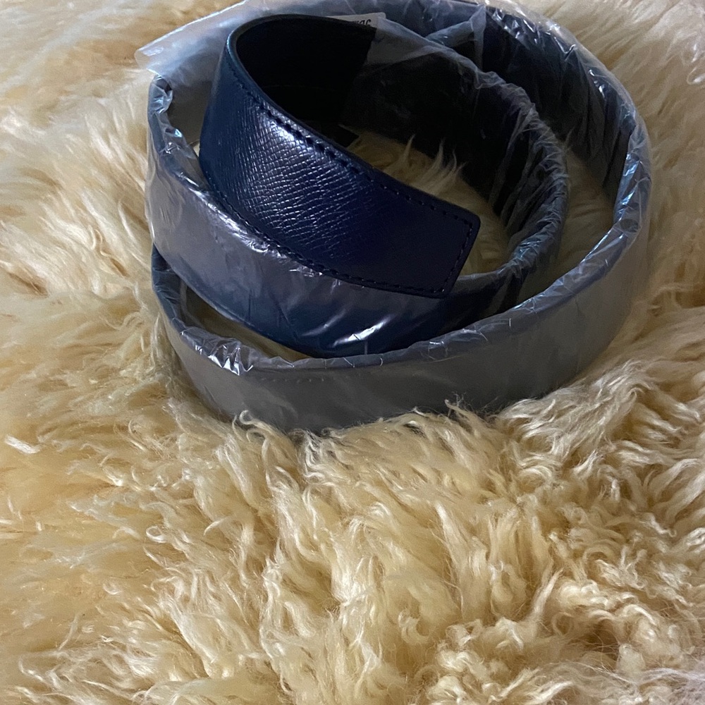 Stylish Navy Blue Leather Belt - Picture 3 of 4